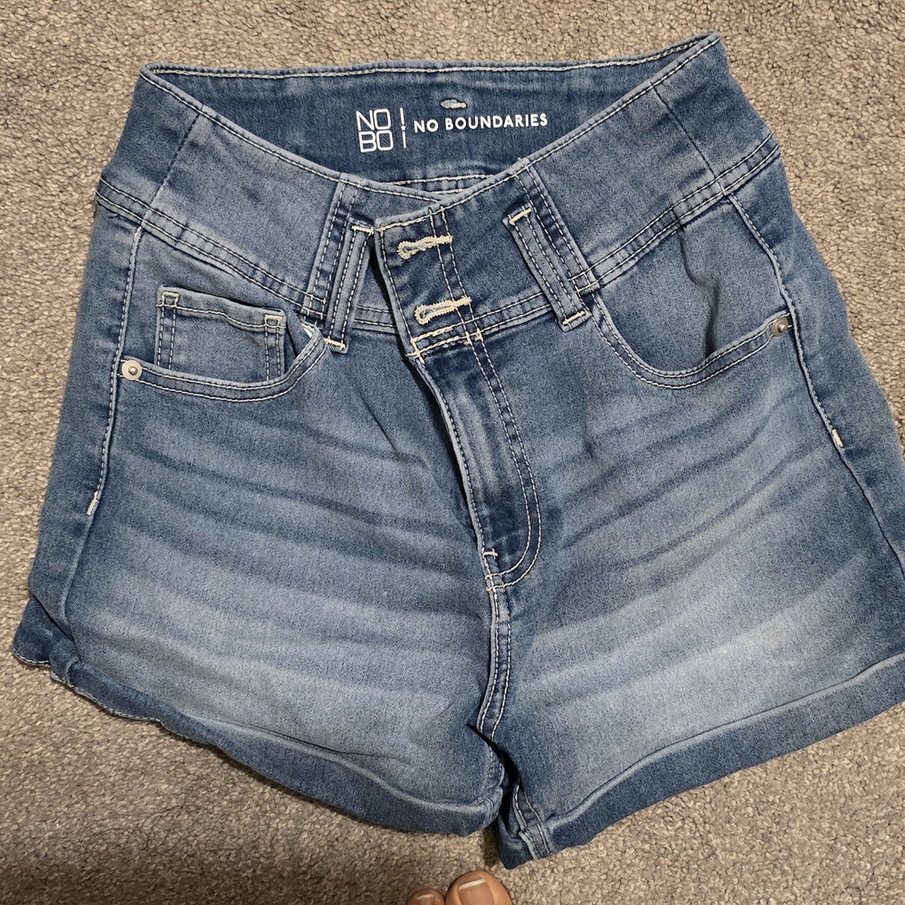 Lot 7 Piece Shorts No Boundaries &others